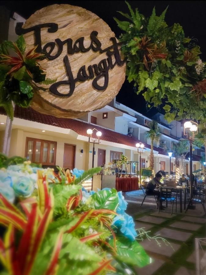 Country Heritage Hotel Surabaya Exterior foto
