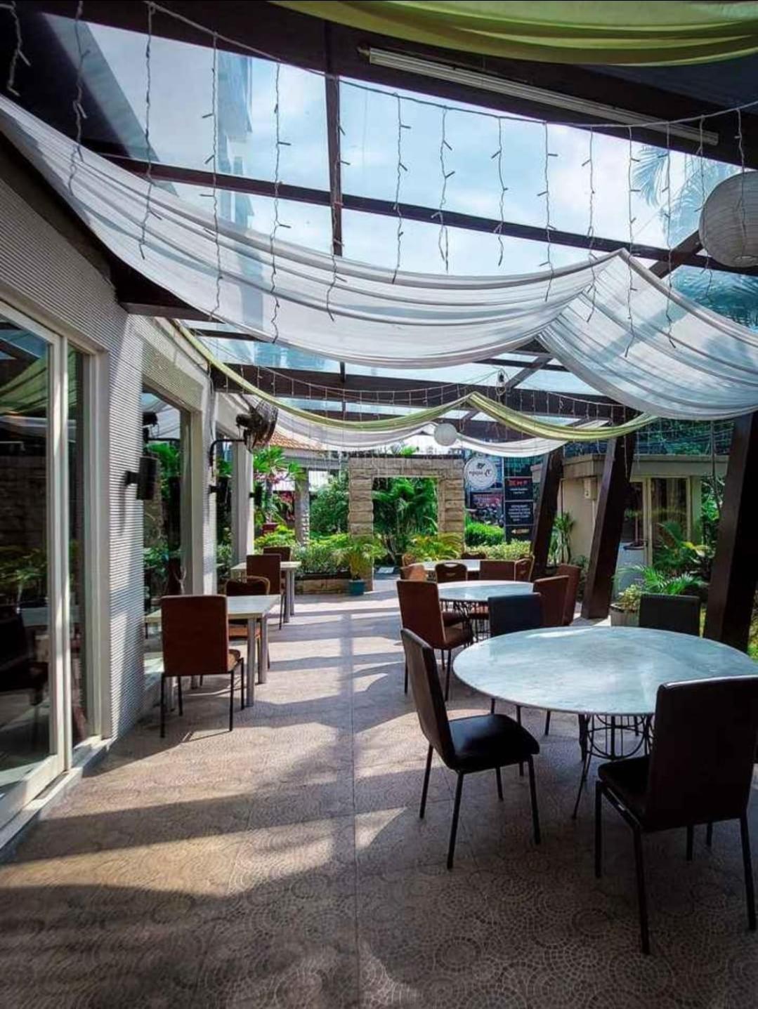 Country Heritage Hotel Surabaya Exterior foto